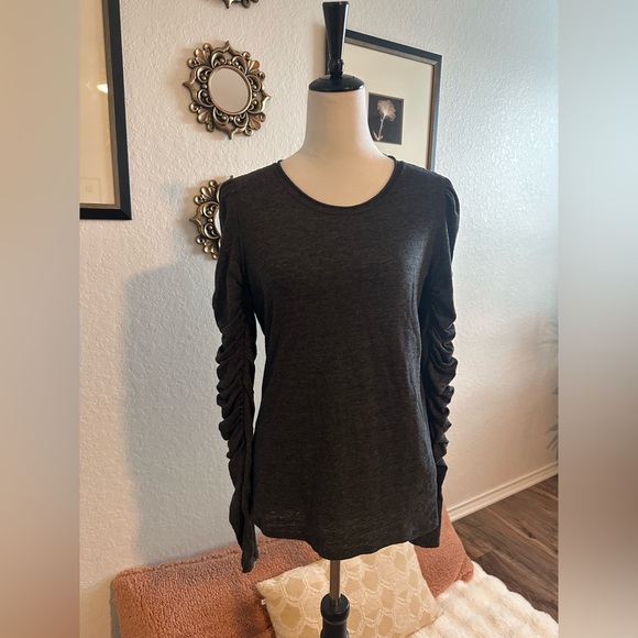 NWT Free People “We The Free” Charcoal Top - Picture 1 of 6
